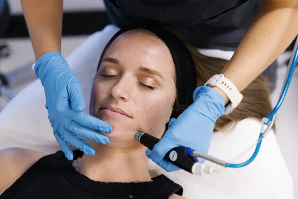 Hydrafacial Treatment Brisbane helps with multiple skin concerns