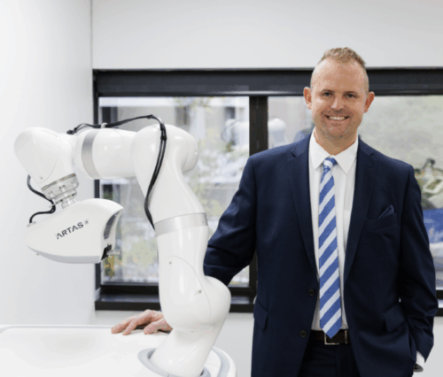 Dr Mark Chernoff ARTAS robotic hair transplant device