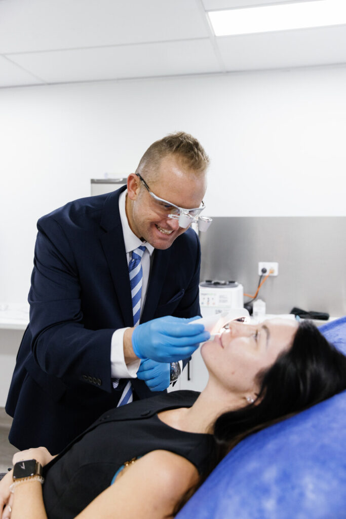 Dr Mark Chernoff offers Treatments in Brisbane for SKin and enlarged pores
