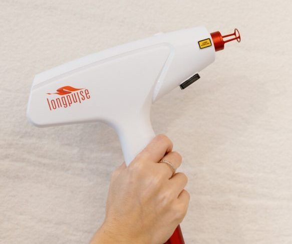 1064nm Nd:YAG Laser for treating fungal toenail infection one of our services t Qld Skin and Laser