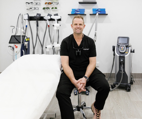 Dr Mark Chernoff experienced doctor working with lasers for over 10 years