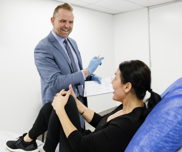 Consulting about facial volume loss treatment | Dermal filler consult